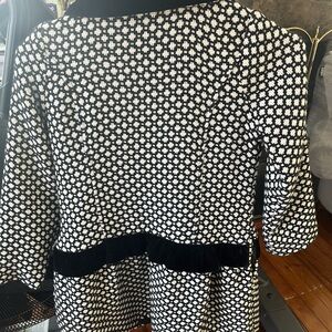 American Widgeon Dress Coat-
Perfect for the Holidays!!!
Size 8 
Amazing pattern